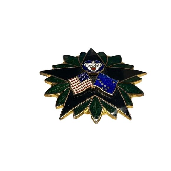 Military Army Alaska United States Enamel Badge Pin Honor Layered Brooch Vintage - Picture 6 of 8